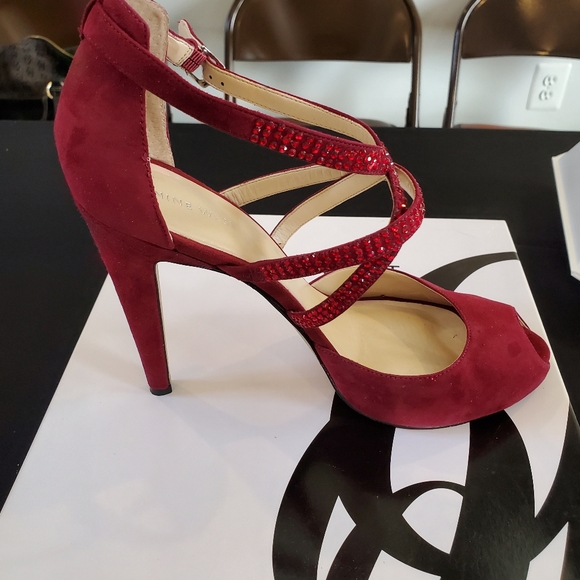 Shoes - Picture 5 of 5